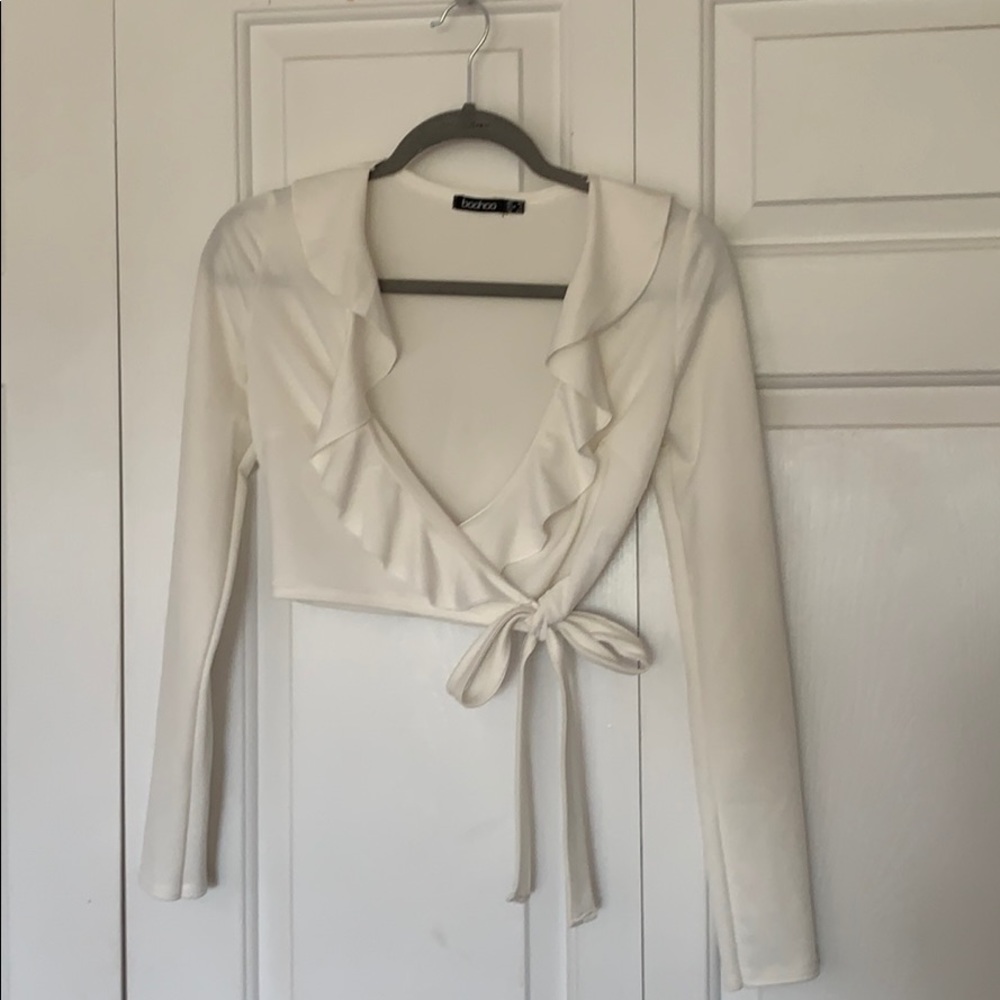 🚫sold🚫 Off white Self-tie Crop Top